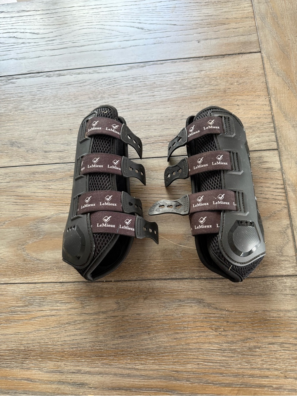 LeMieux Ultra Mesh Hind Snug Boots Black - Pair